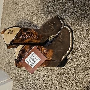 New, in box, infant cowboy boots 🤠